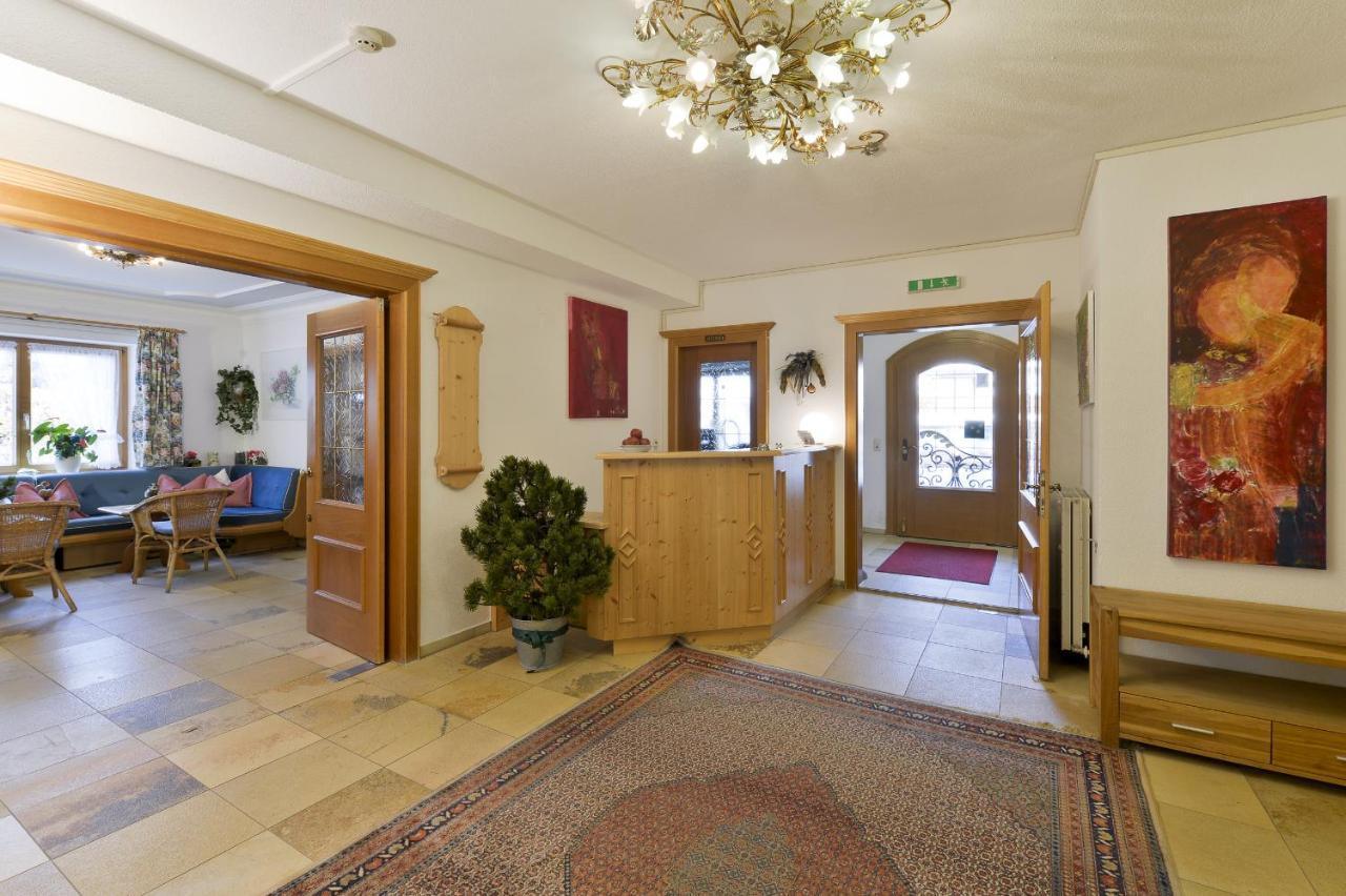 Haus Wallis Hotel Lech am Arlberg Ruang foto