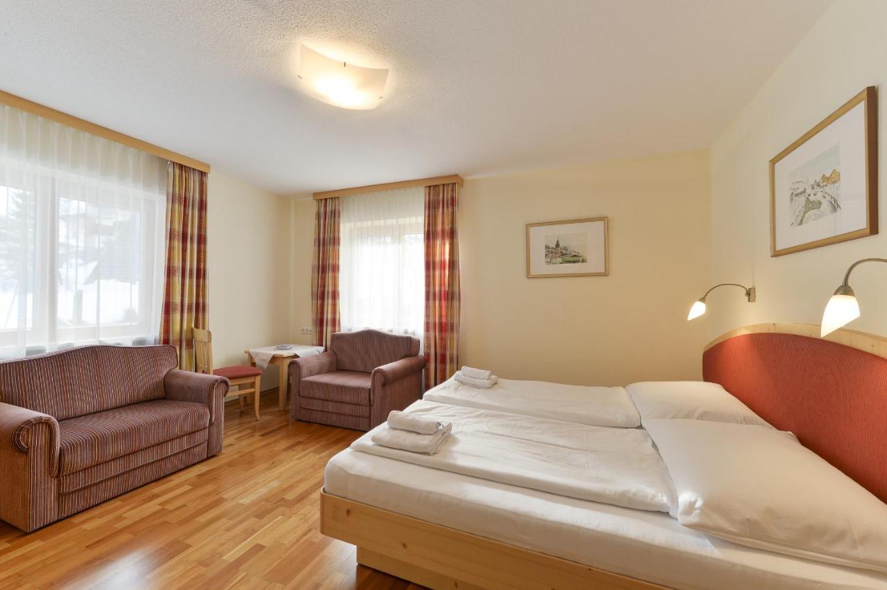 Haus Wallis Hotel Lech am Arlberg Ruang foto